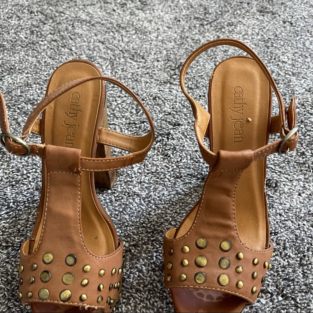 Platform Heels - Picture 5 of 9